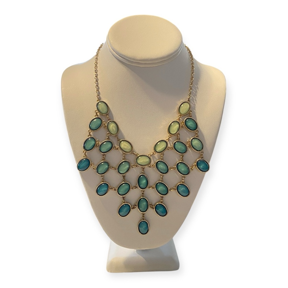 Bib Necklace - Picture 2 of 8